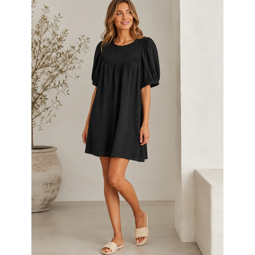 evereve black dress Women's Textured Puff Sleeve Babydoll Mini Dress- Small Color:Nightfall Multi Helsa The Lace Column featuring a split neckline ED2423